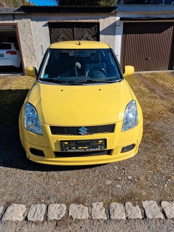 Gebraucht Suzuki Swift 92 PS (67 kW) 2005 Gelb Kleinwagen