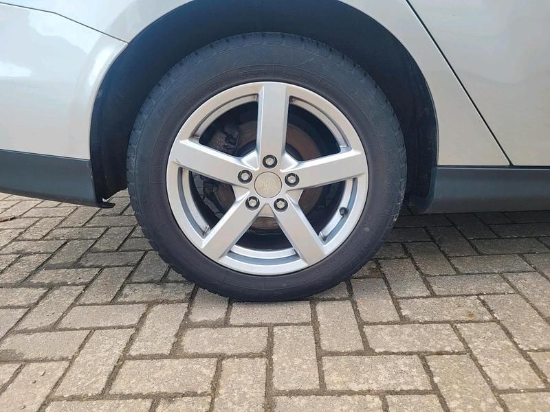 Gebraucht Ford Focus Titanium 116 PS (85 kW) 2013 Silber Kombi