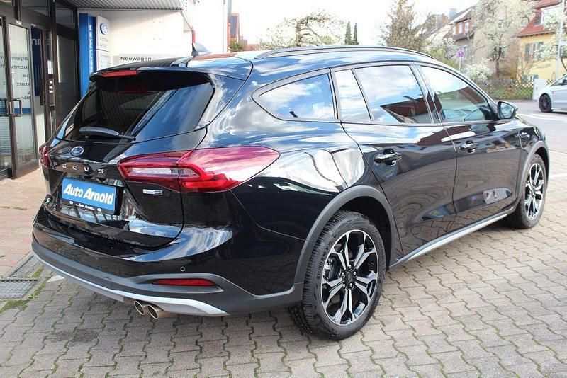 Usata Ford Focus Active 155 CV (114 kW) 2022 Nero Berlina