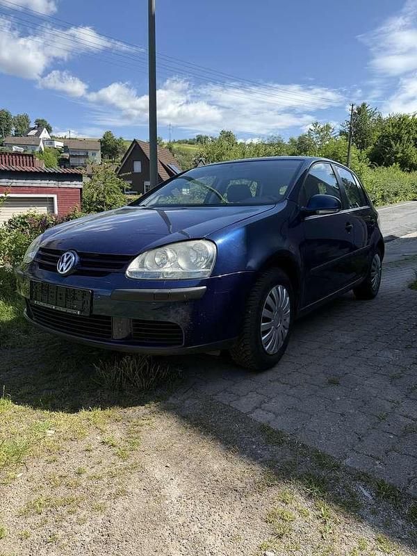 Gebraucht 2004 VW Golf IV Comfortline Limousine | 2.000 € (Fairer Preis) - Bild 1/4