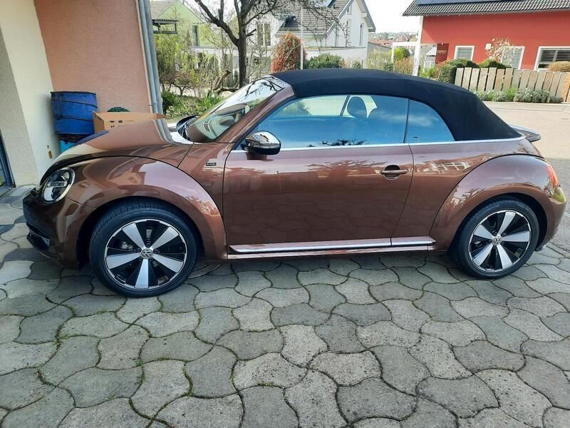 Braun Gebraucht 2016 VW Beetle Allstar Cabrio | 20.990 € (Teuer) - Bild 1/4
