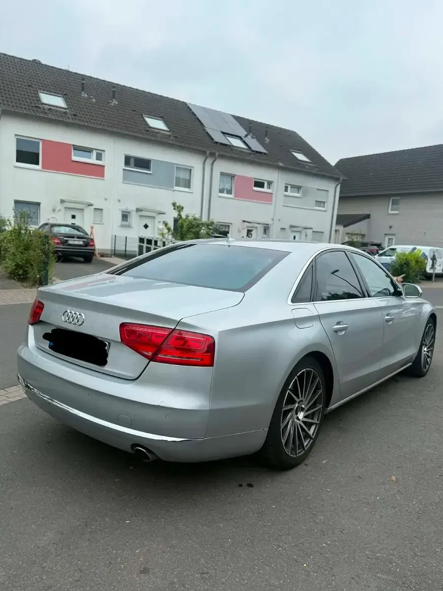 Gebraucht Audi A8 350 PS (257 kW) 2011 Silber Limousine