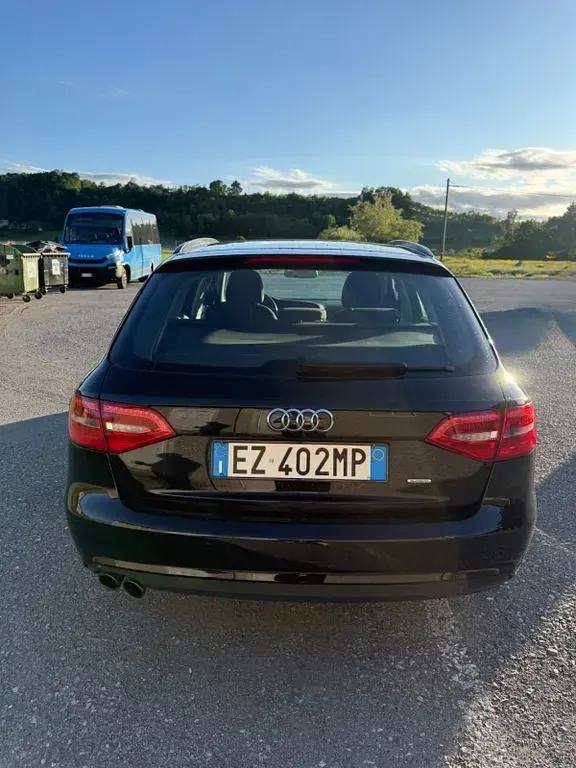 Gebraucht Audi A4 Ambiente 177 PS (130 kW) 2013 Schwarz Limousine