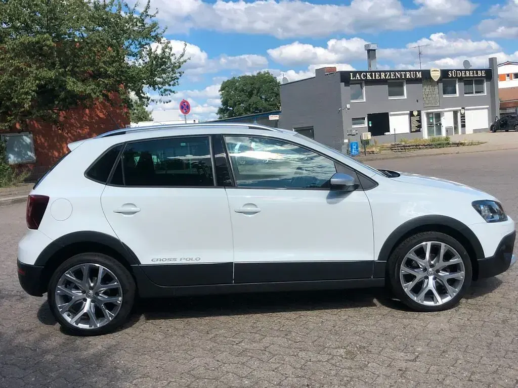 Gebraucht VW Polo Cross 90 PS (66 kW) 2017 Weiß Kleinwagen