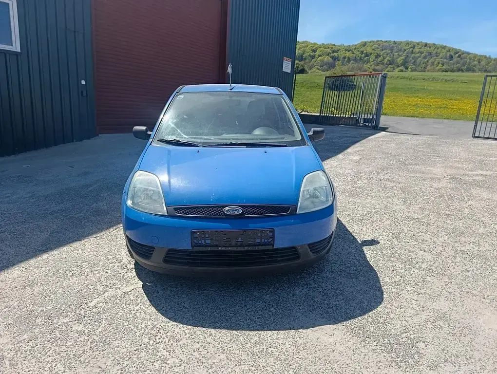 Gebraucht Ford Fiesta Basis 60 PS (44 kW) 2003 Blau Kleinwagen