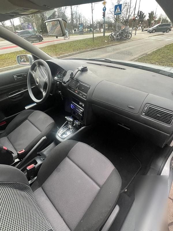 Gebraucht VW Golf IV 102 PS (75 kW) 2000 Silber Kleinwagen