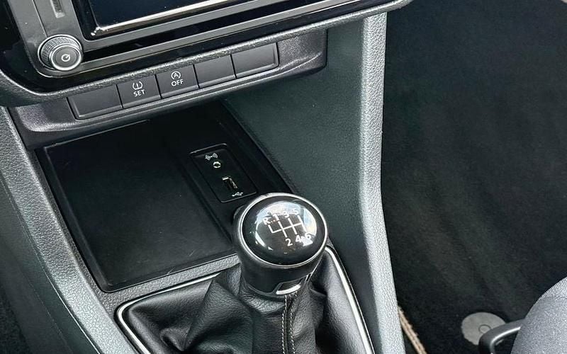 Gebraucht VW Caddy 131 PS (96 kW) 2019 Grau Van / Kleinbus