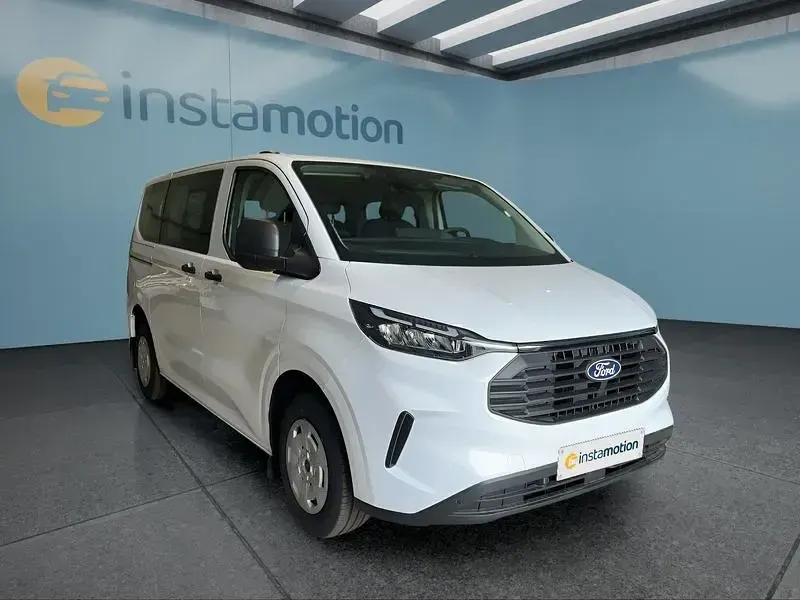 Gebraucht Ford Transit Custom 136 PS (100 kW) 2025 Weiß Van / Kleinbus