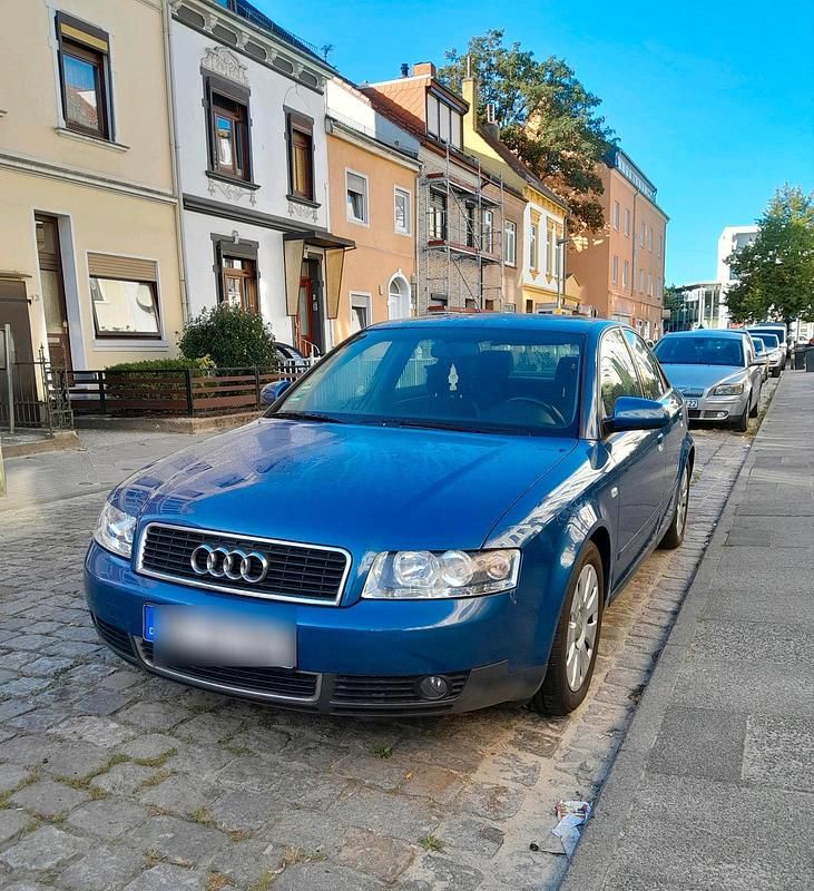 Blau Gebraucht 2001 Audi A4 Limousine | 1.400 € (Guter Preis) - Bild 1/4