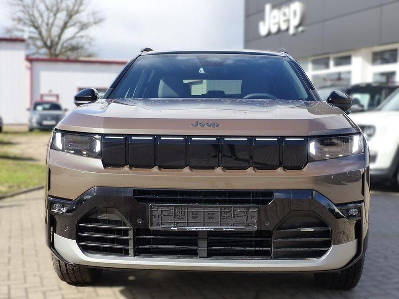 Neu Jeep Compass 145 PS (106 kW) 2026 Grün SUV