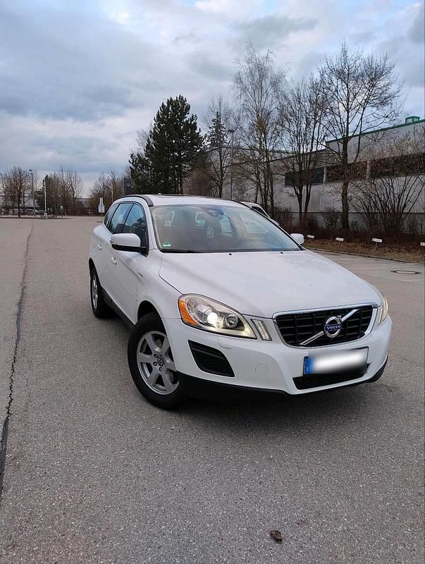 Gebraucht Volvo XC60 163 PS (119 kW) 2012 Weiß SUV