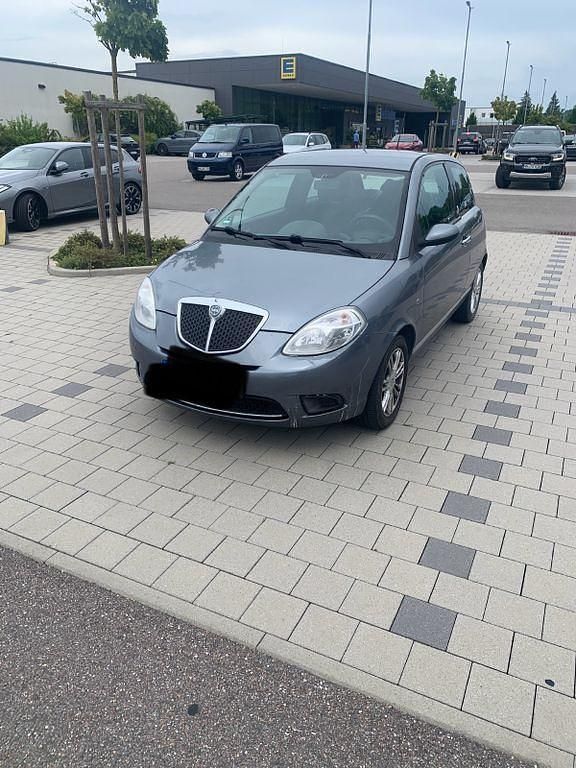 Grau Gebraucht 2007 Lancia Ypsilon Kleinwagen | 1.200 € (Guter Preis) - Bild 1/4