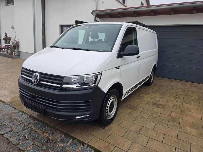 Weiß Gebraucht 2018 VW Transporter Van | 14.900 € - Bild 1/4