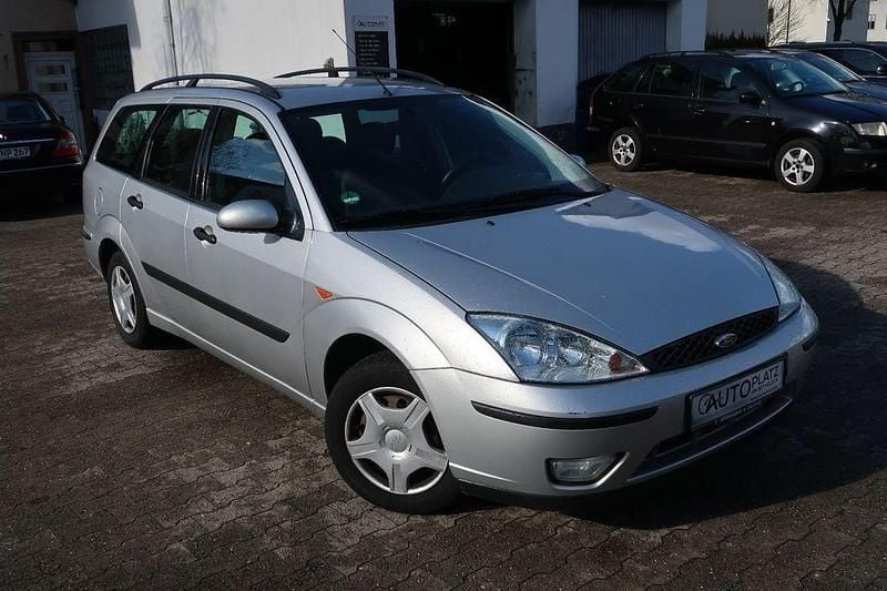 Usado Ford Focus 101 HP (74 kW) 2003 Prateado Carrinha