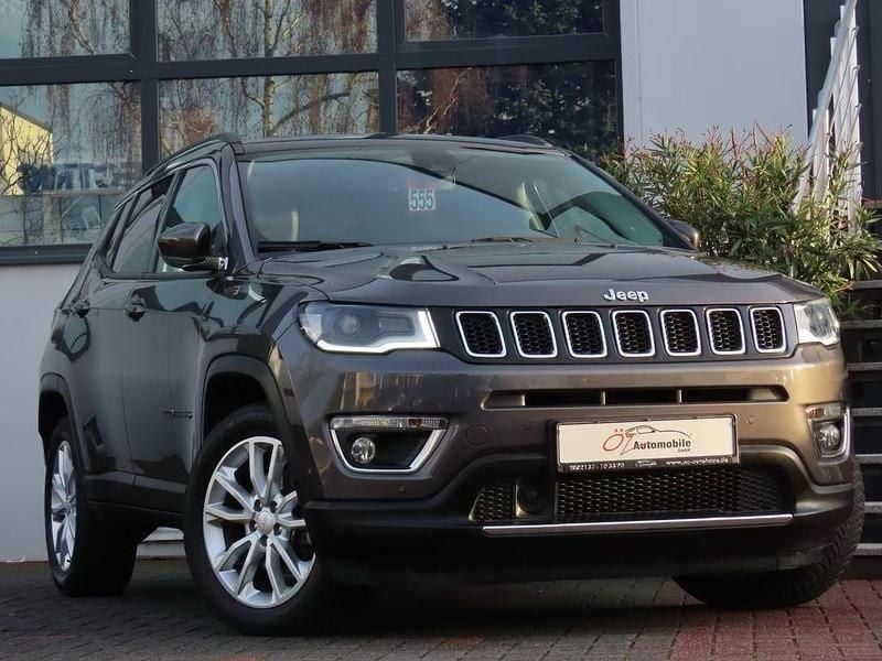 Grau Gebraucht 2021 Jeep Compass SUV | 17.900 € (Superpreis) - Bild 1/4