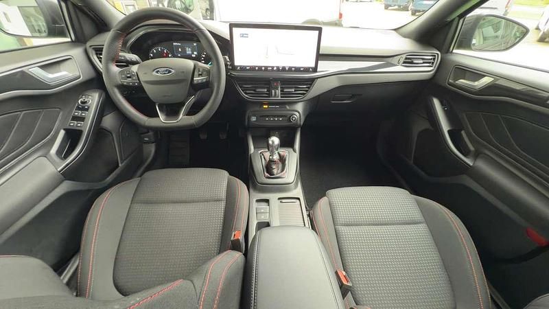 Gebraucht Ford Focus ST-Line 125 PS (91 kW) 2023 Grau Kombi