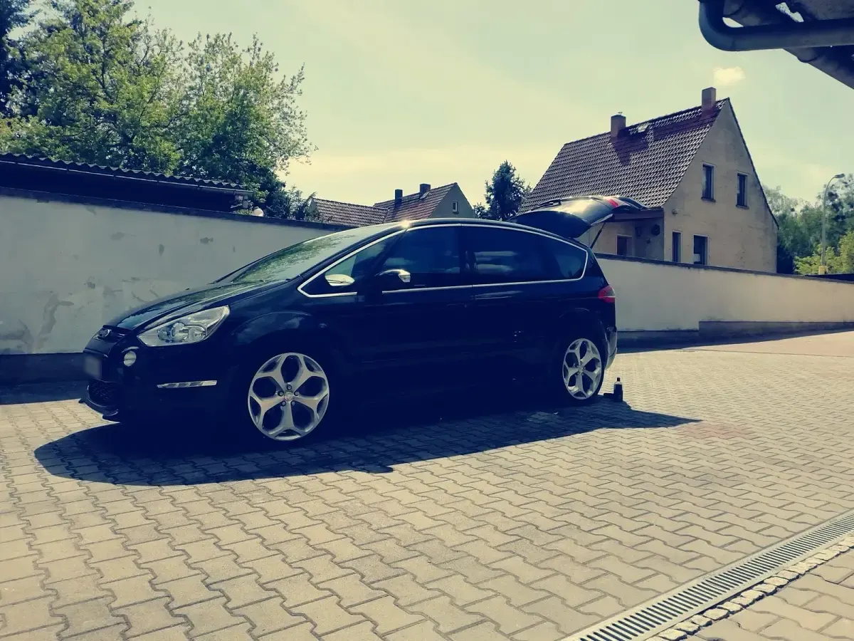 Gebraucht Ford S-MAX Titanium S 200 PS (147 kW) 2012 Schwarz Van / Kleinbus