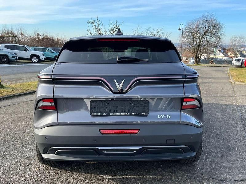 Neu VinFast VF 6 Plus 150 kW (204 PS) 2026 Neptungrau SUV