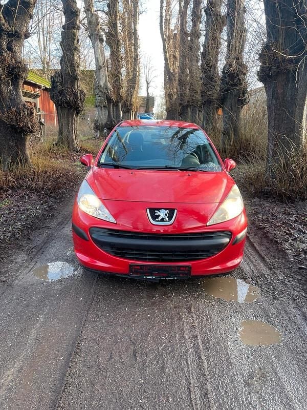 Rot Gebraucht 2008 Peugeot 207 Limousine | 3.798 € (Etwas zu teuer) - Bild 1/4