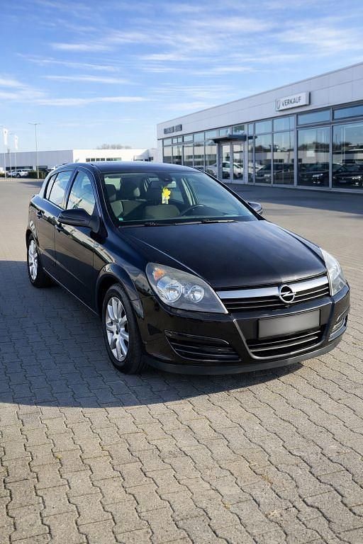 Gebraucht Opel Astra Cosmo 90 PS (66 kW) 2004 Schwarz Limousine