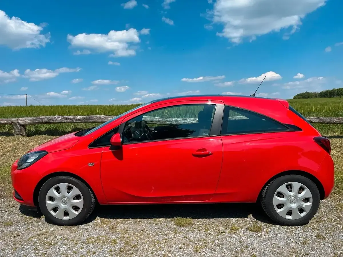 Gebraucht Opel Corsa Edition 90 PS (66 kW) 2015 Rot Kleinwagen