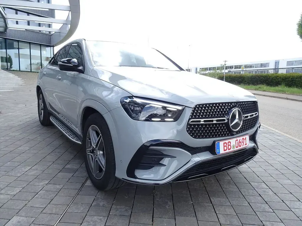 Gebraucht Mercedes GLE300 AMG 269 PS (197 kW) 2024 Grau SUV