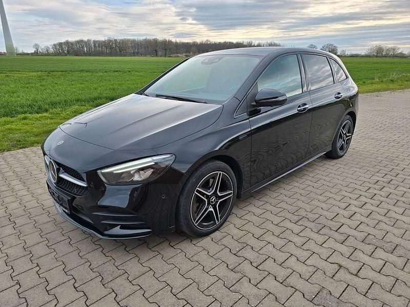 Gebraucht Mercedes B250 AMG line 160 PS (117 kW) 2020 Schwarz Kleinwagen