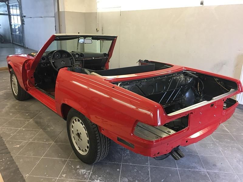 Gebraucht Mercedes SL300 179 PS (131 kW) 1988 Rot Cabrio