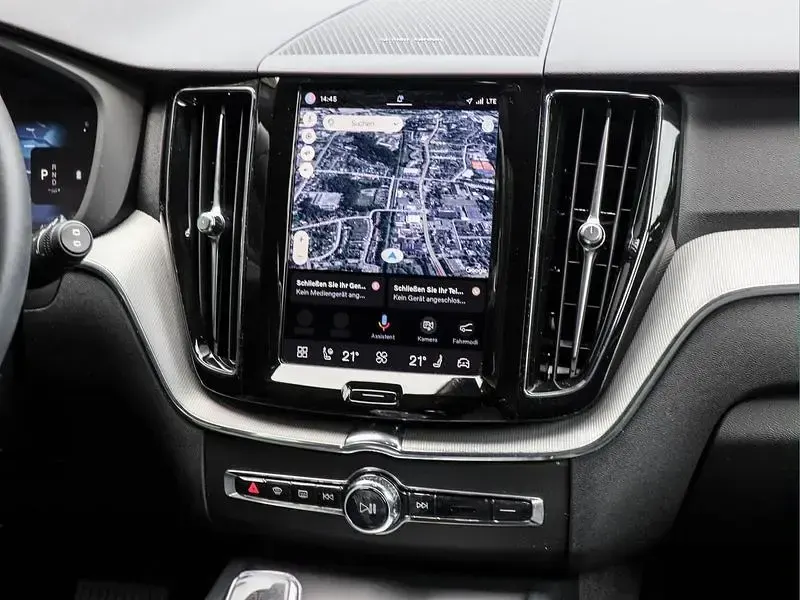 Gebraucht Volvo XC60 Plus 197 PS (144 kW) 2023 Blau SUV