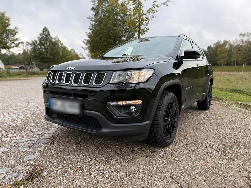 Schwarz Gebraucht 2019 Jeep Compass SUV | 18.450 € (Fairer Preis) - Bild 1/4
