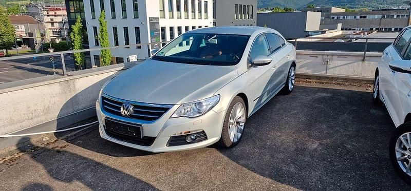 Silber Gebraucht 2010 VW Passat Limousine | 12.300 € - Bild 1/4