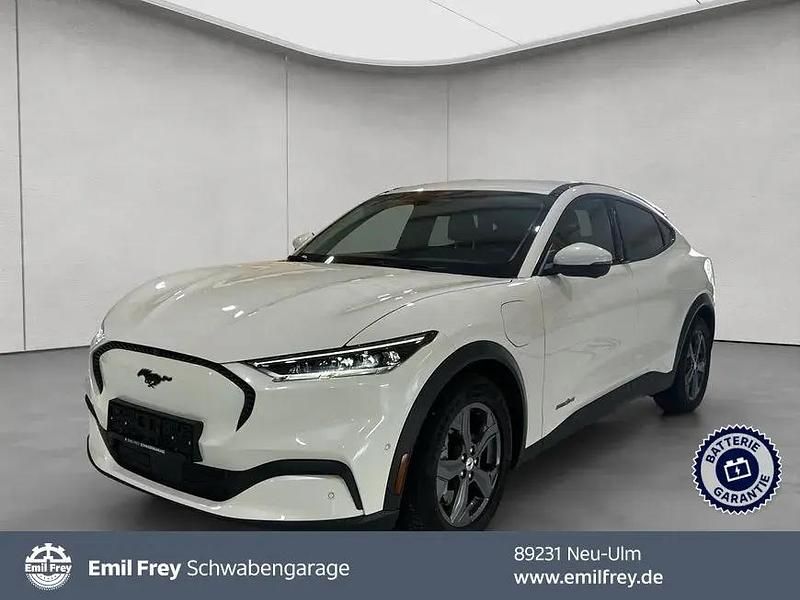 Weiß Gebraucht 2022 Ford Mustang Mach-E SUV | 29.480 € (Superpreis) - Bild 1/4
