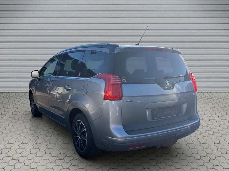 Gebraucht Peugeot 5008 Allure 150 PS (110 kW) 2016 Grau Van / Kleinbus