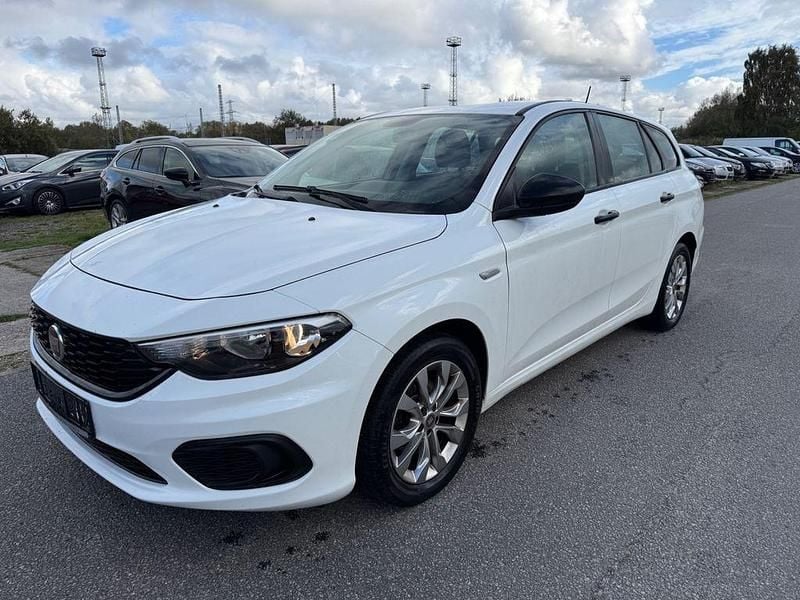 Weiß Gebraucht 2019 Fiat Tipo Limousine | 7.690 € (Fairer Preis) - Bild 1/4