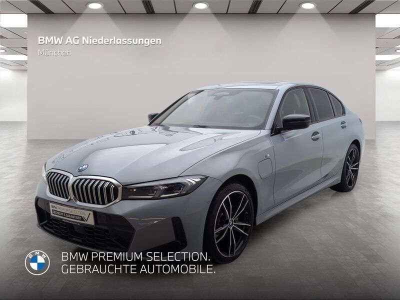 Grau Gebraucht 2024 BMW 330e M Sport Limousine | 50.495 € (Teuer) - Bild 1/2