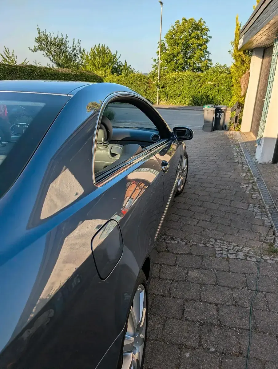 Gebraucht Mercedes CLK200 Avantgarde 163 PS (119 kW) 2007 Blau Coupé