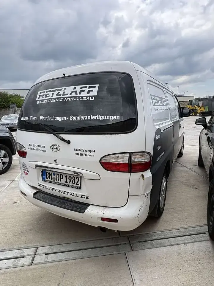 Gebraucht Hyundai H-1 140 PS (102 kW) 2007 Weiß Van / Kleinbus