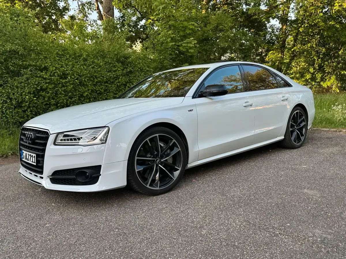 Gebraucht Audi S8 plus 605 PS (444 kW) 2017 Weiß Limousine