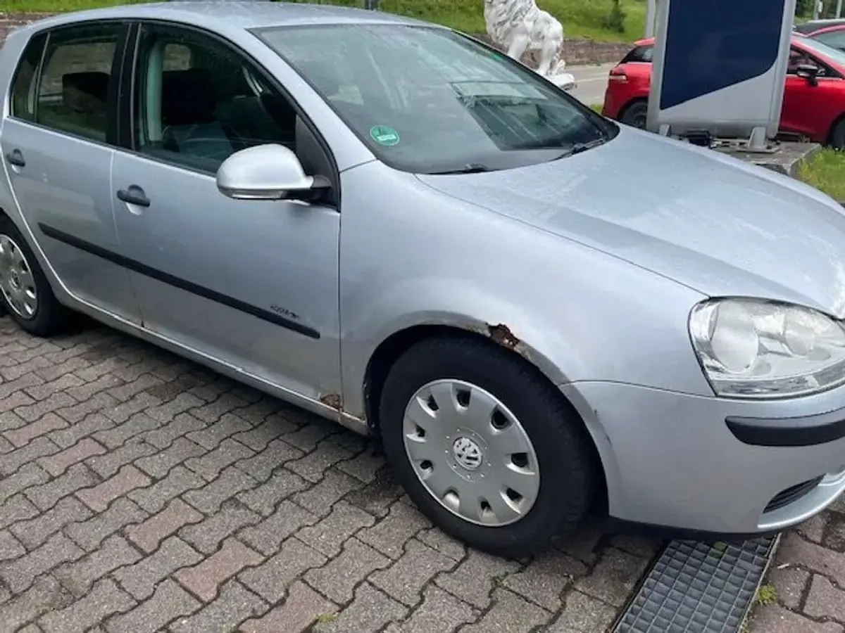 Gebraucht VW Golf IV Trendline 75 PS (55 kW) 2006 Reflexsilber metallic Kleinwagen