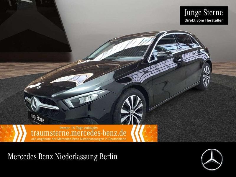 Schwarz Gebraucht 2020 Mercedes A180 Progressive Limousine | 25.490 € (Fairer Preis) - Bild 1/2