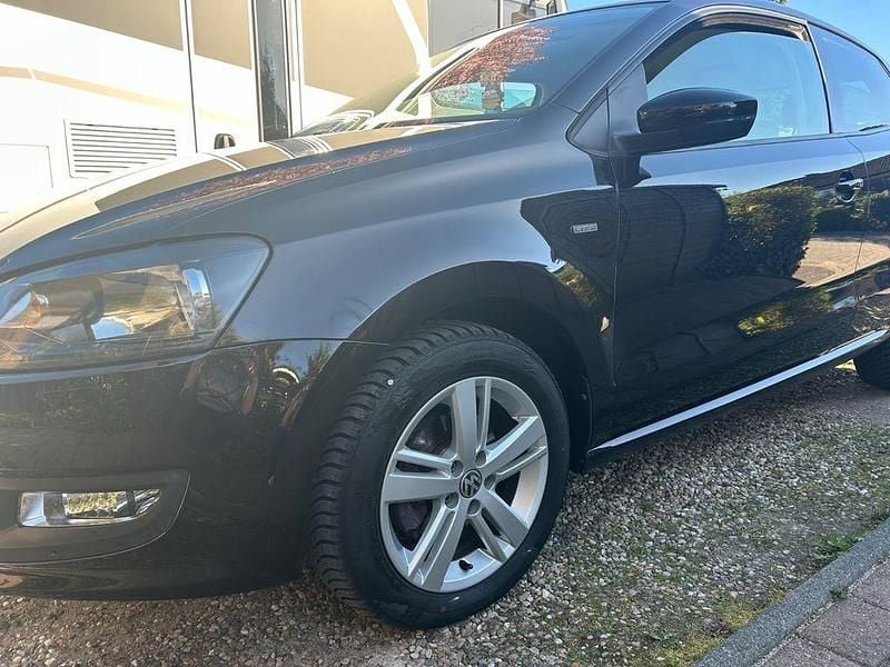 Gebraucht VW Polo Life 90 PS (66 kW) 2013 Schwarz Kleinwagen