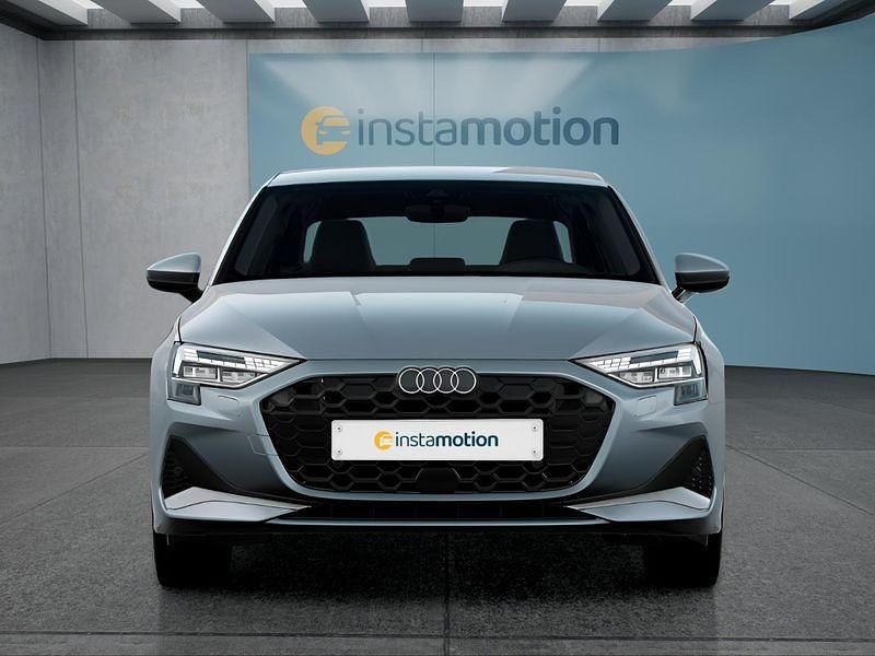 Gebraucht Audi A3 150 PS (110 kW) 2025 Grau Limousine