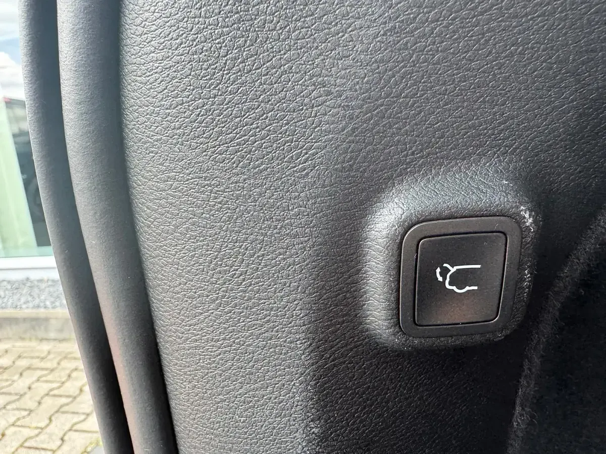 Gebraucht Jeep Cherokee 200 PS (147 kW) 2021 Schwarz SUV