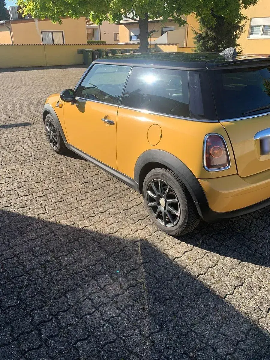Usata Mini Cooper 120 CV (88 kW) 2007 Giallo Utilitaria