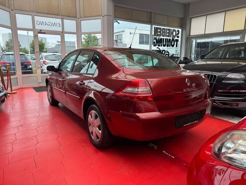 Gebraucht Renault Mégane II Avantage 111 PS (81 kW) 2007 Rot Limousine