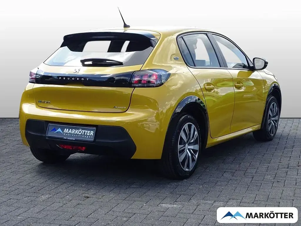 Gebraucht Peugeot e-208 Active 100 kW (136 PS) 2022 Gelb Kleinwagen