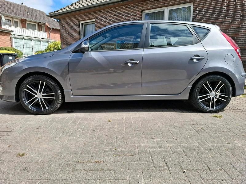 Gebraucht 2011 Hyundai i30 Kombi | 4.700 € (Etwas zu teuer) - Bild 1/4