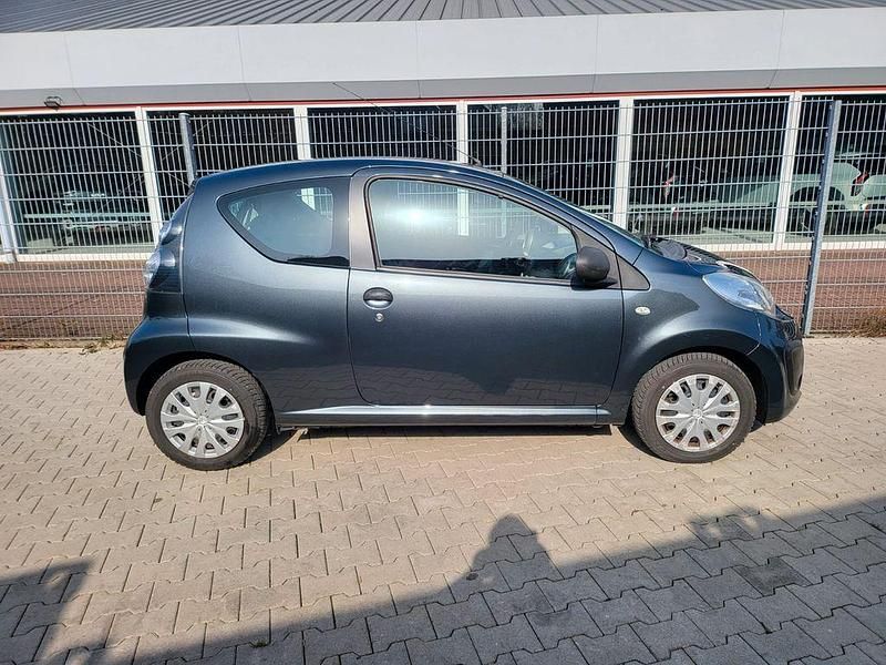 Gebraucht Citroën C1 Attraction 68 PS (50 kW) 2013 Grau Kleinwagen