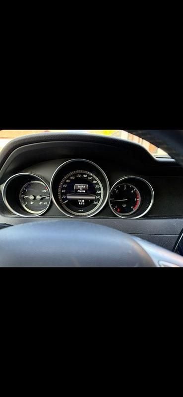 Gebraucht Mercedes 200 136 PS (100 kW) 2012 Weiß Kombi