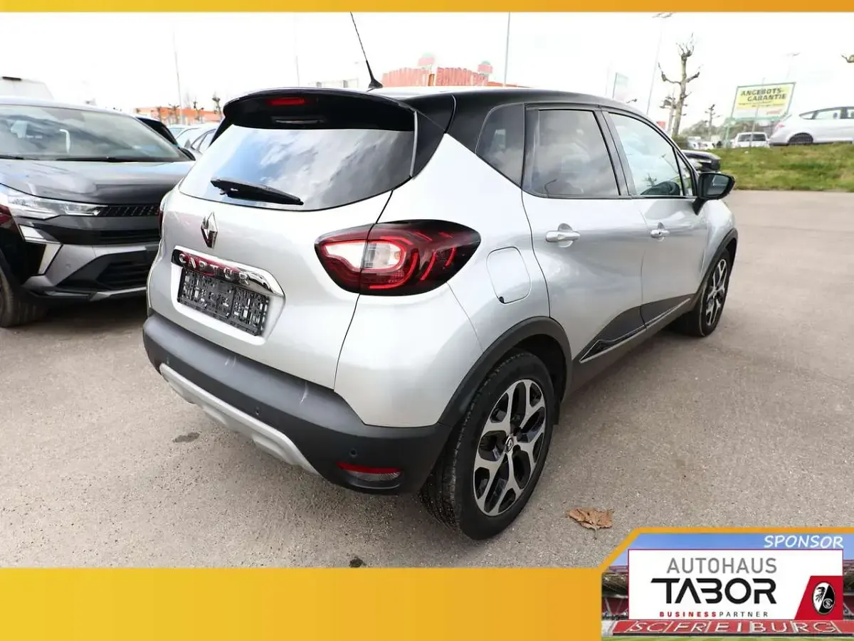 Gebraucht Renault Captur Intens 150 PS (110 kW) 2019 Platin grau metallic / dach: s SUV